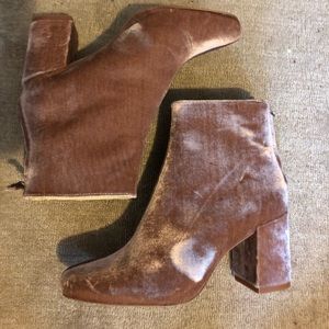 Light pink crushed velvet Zara boots